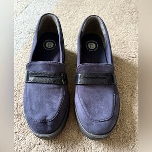 Bzees Women’s Fast Track Navy Suede Washable Slip-on Loafers - Size 8W